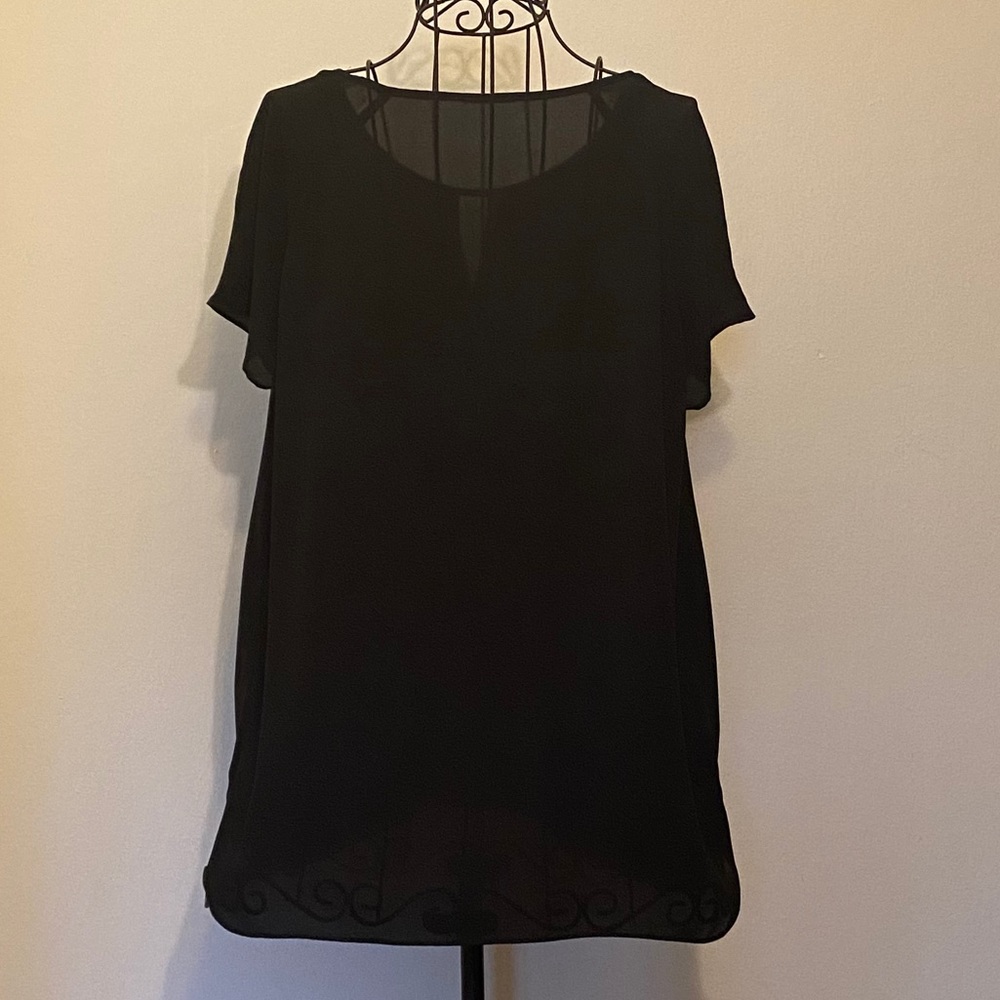 Vera Wang Women’s Black Short Sleeve Blouse